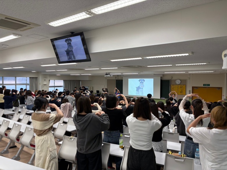 青木ゼミ　体操「マルマルモリモリ」