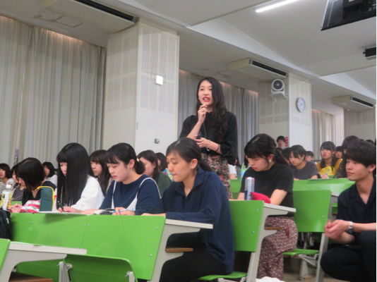 壹岐先生へ質問する学生