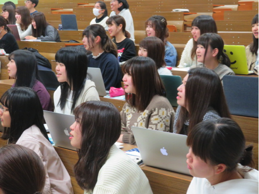 授業を受けている様子