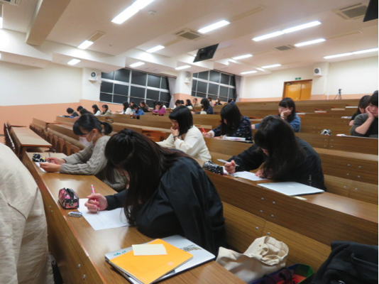 小テストを受ける様子