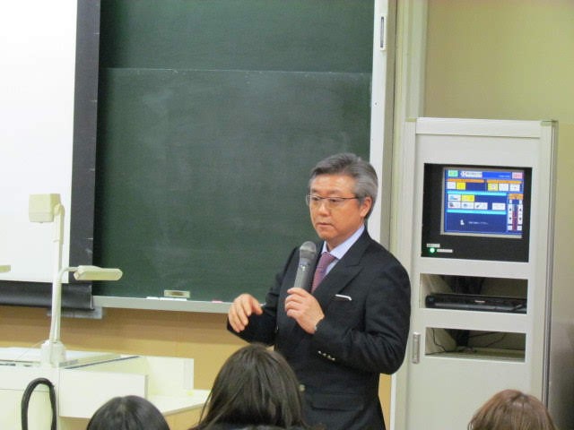 お話している和田先生