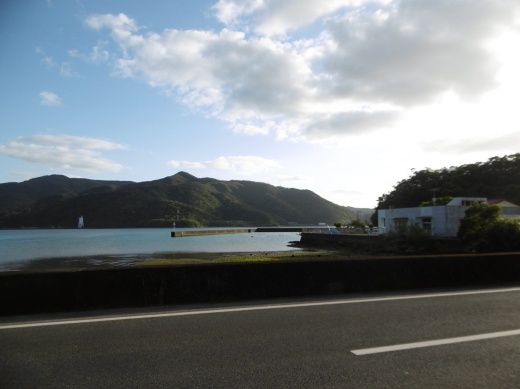 田検保育所は海と隣接しています。