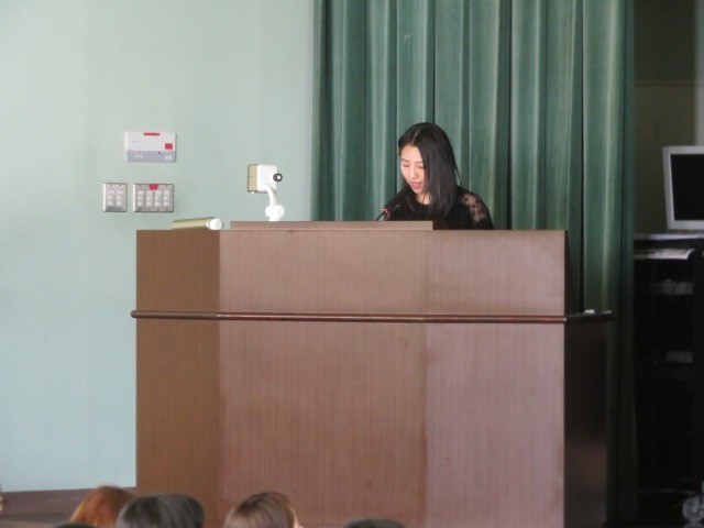 保育士課程4年生の橋本日菜さんによる説明