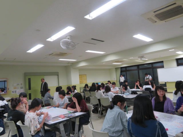 学生同士の対話の様子