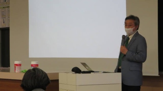 講義をしている和田明人先生の様子