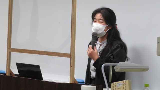 講義を行う利根川智子先生