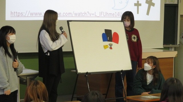 実演する学生の様子①