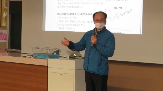 講義をしている君島昌志先生