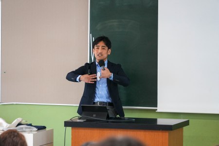 共生まちづくり学科の風景 Vol.9「社会・経済のしくみ」（荒井壮一）