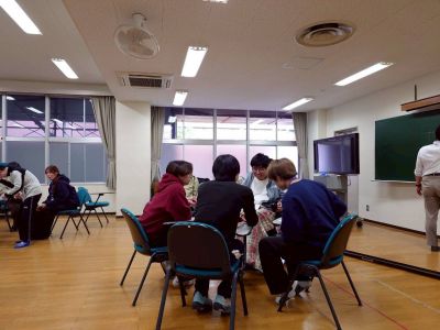 チーム名を決める相談の様子