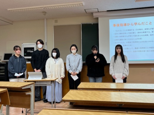 2年生施設ごとに体験実習報告会をしています