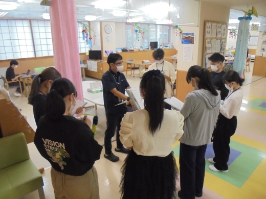1年生施設見学の様子です