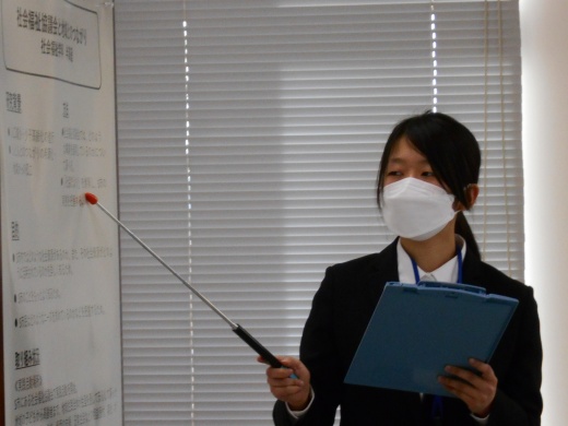 3年生研究構想発表をしています。