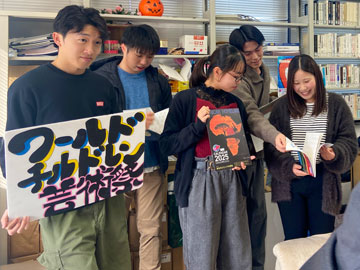 ワールドチルドレン芸術祭チャリティーカレンダー制作【新聞掲載情報】
