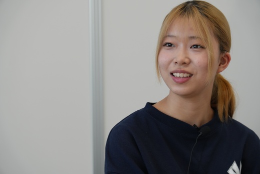 佐藤杏奈さんがデフリンピックに向けて修練【新聞掲載情報】