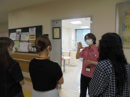 口腔ケア室（歯科）や美容室もありました