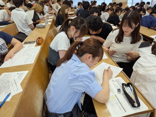 話し手も聞き手も真剣そのものです②
