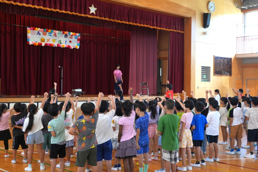 母校・南材木町小学校で「東京2025デフリンピック」代表の佐藤杏奈さんの激励会が行われました