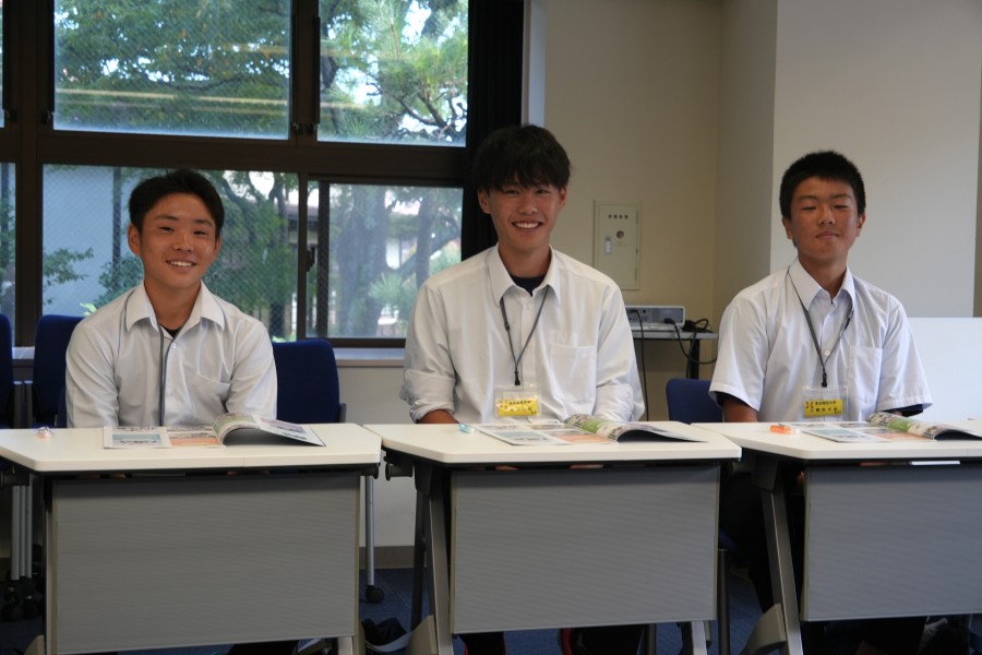 石巻市立稲井中学校3名が上級学校訪問で来てくれました