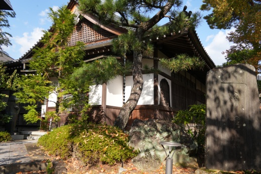 歴史を感じる坐禅堂（樋口勇大さん撮影）