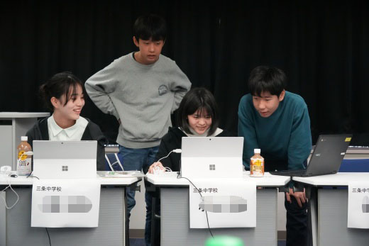 ホームページに載せる写真を一生懸命選びました