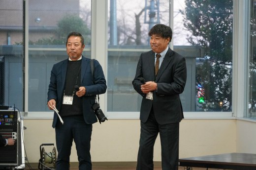 懇親会の司会は、硬式野球部出身のこのお二人（上岡氏　大塚氏）