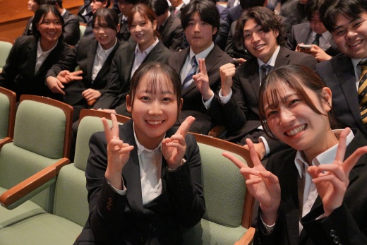 学生スナップ（体育会常任幹事会メンバー）