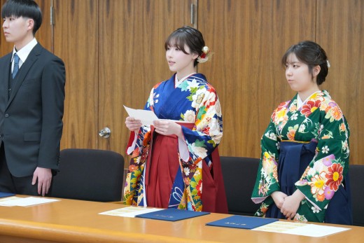 代表で挨拶する工藤佳奈さん