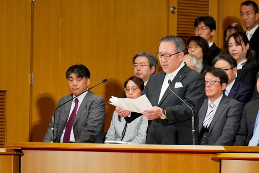 祝辞を述べる仙台市議会議長 野田同窓会会長