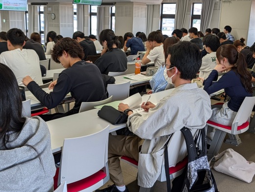 メモを取りながら確認しています