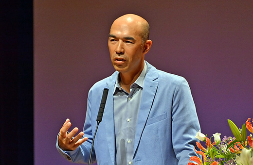 後輩たちにメッセージを送るように話した和田氏