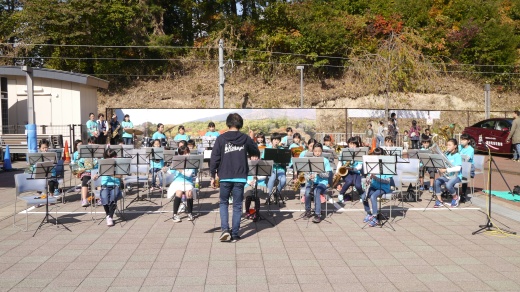 仙台市立国見小学校「小萩吹奏楽団」による演奏