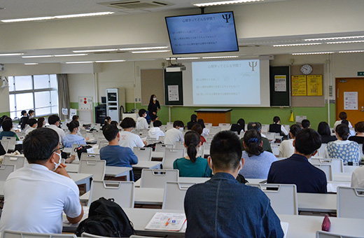 各学科ごとに学科紹介を開催。写真は福祉心理学科のようす