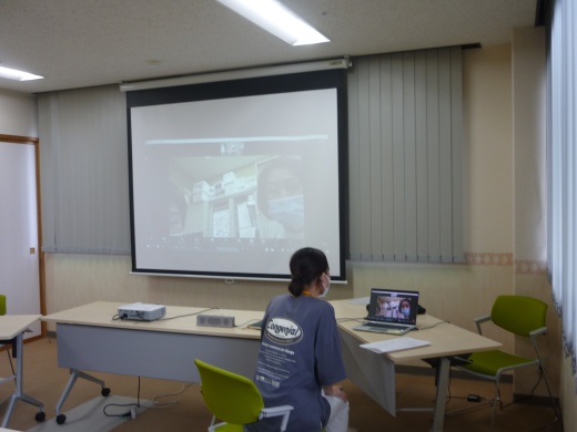 画面越しでのインタビュー