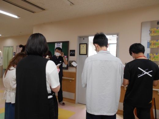口腔ケア室 食べること・話すこと(人とのかかわり)の大切さ