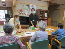 【実学臨床教育Ⅱ】2年生『体験実習』：習うより慣れよ