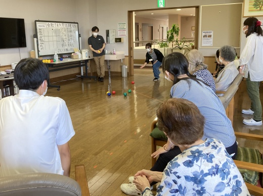 実習初日、ボッチャ対抗戦：強力助っ人になれたのでしょうか