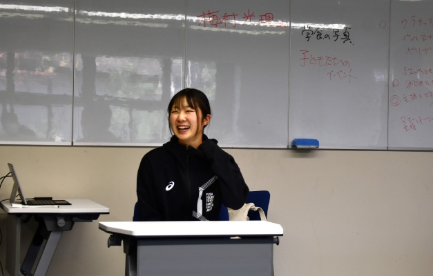 仙台一中2年生が「職場体験学習」、女子駅伝部キャプテン梅村光理さんをインタビュー