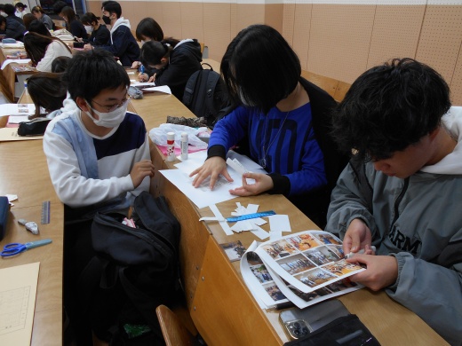 書いた記事を貼り付けたり、写真を選んだりしています