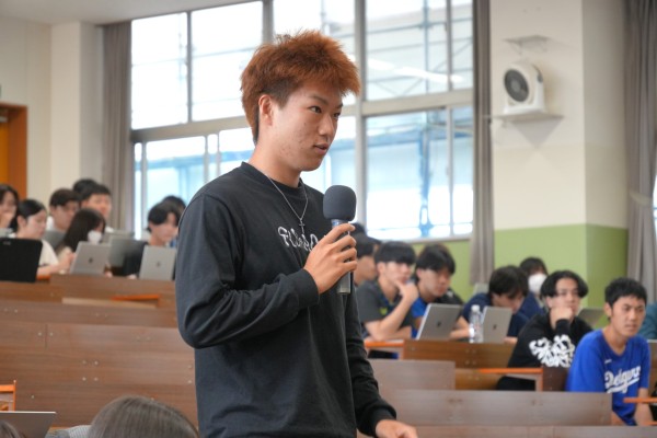 学生からの角田市長へ質問①