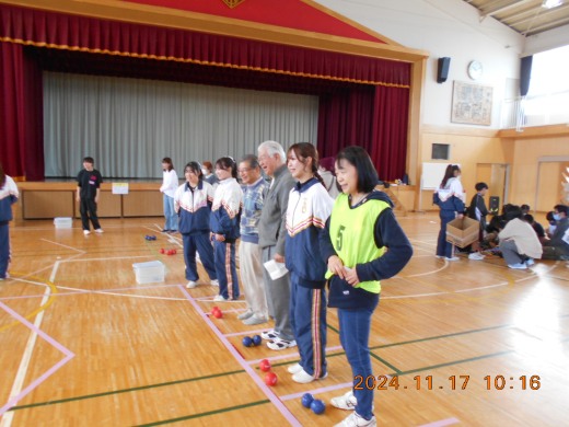 ボッチャをしている様子③