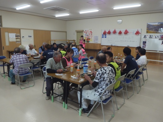住民との情報交換会の様子