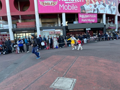 チアリーディング部も一緒に走りました