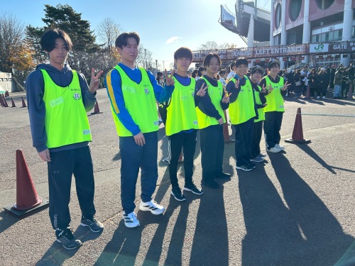 今回の大会にお手伝いをしていただいた学生の皆さん