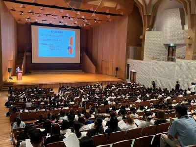 学生対象に特別講座「闇バイトから学生を守るための講座」を行いました