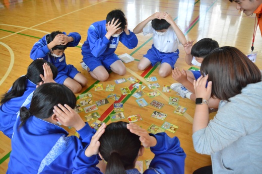 「減災カルタ」の様子